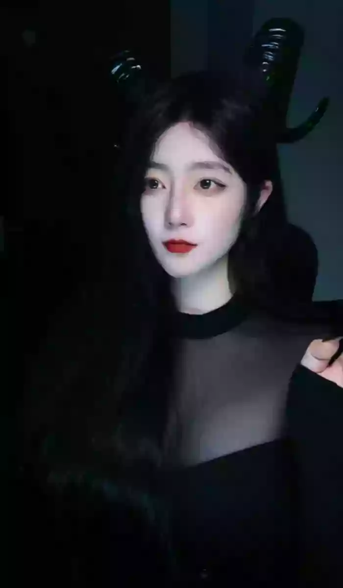 李情深